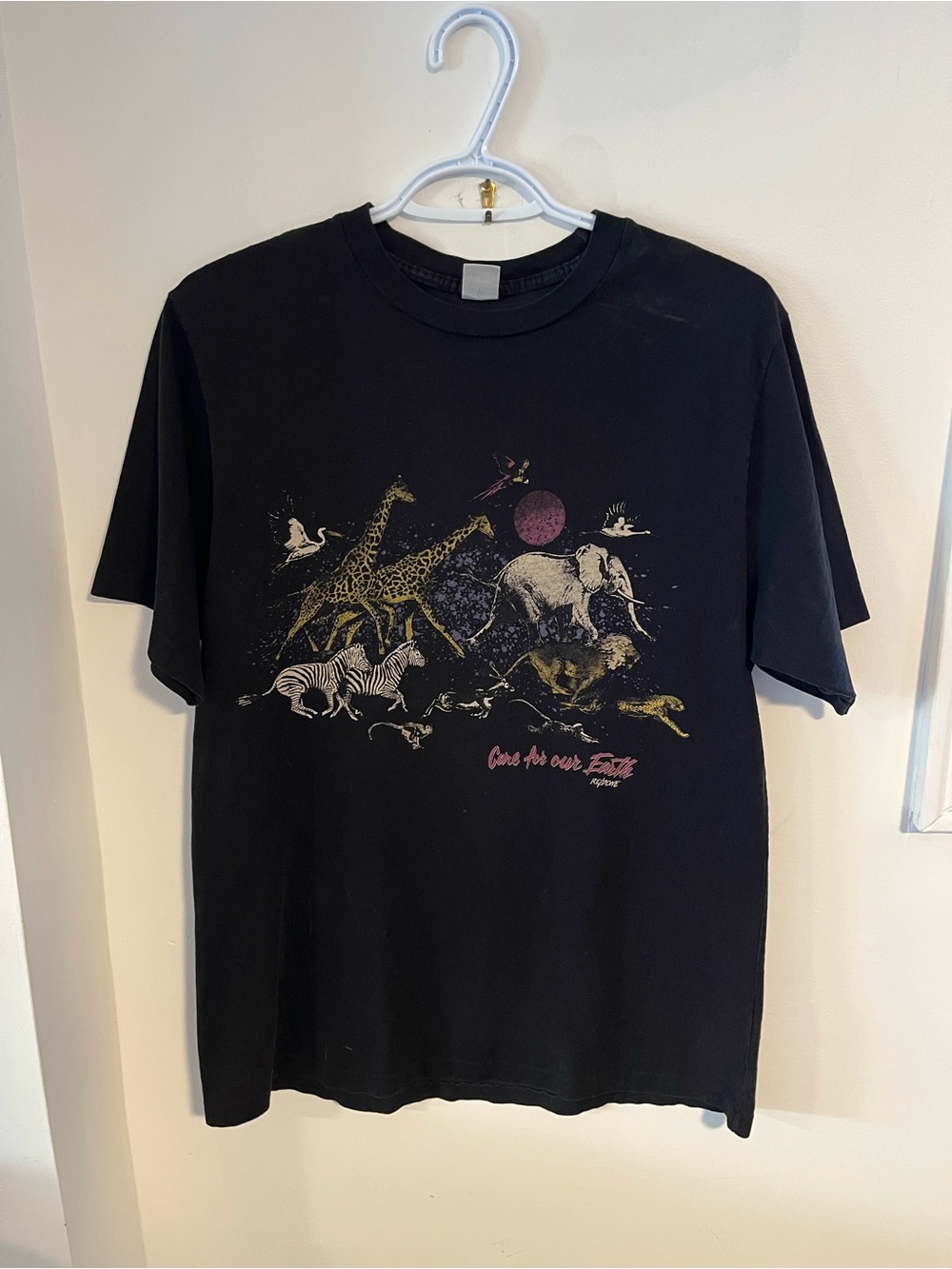 Women’s Vintage Size S Black Wildlife Care for our Earth Graphic Tee Made USA
